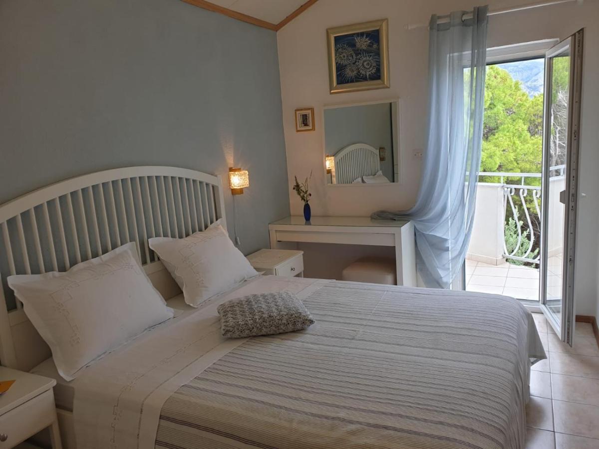 Apartments Kuzmanic Омиш Экстерьер фото