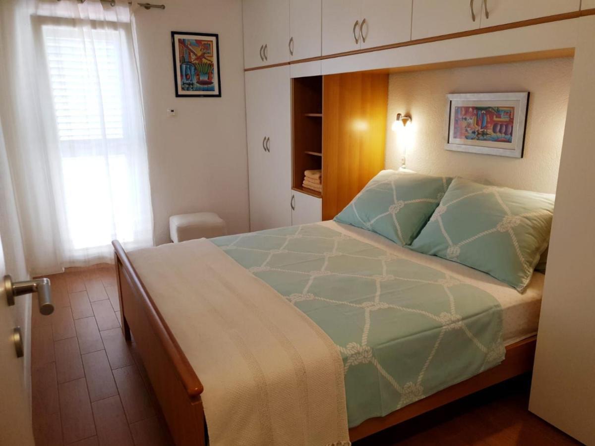 Apartments Kuzmanic Омиш Экстерьер фото