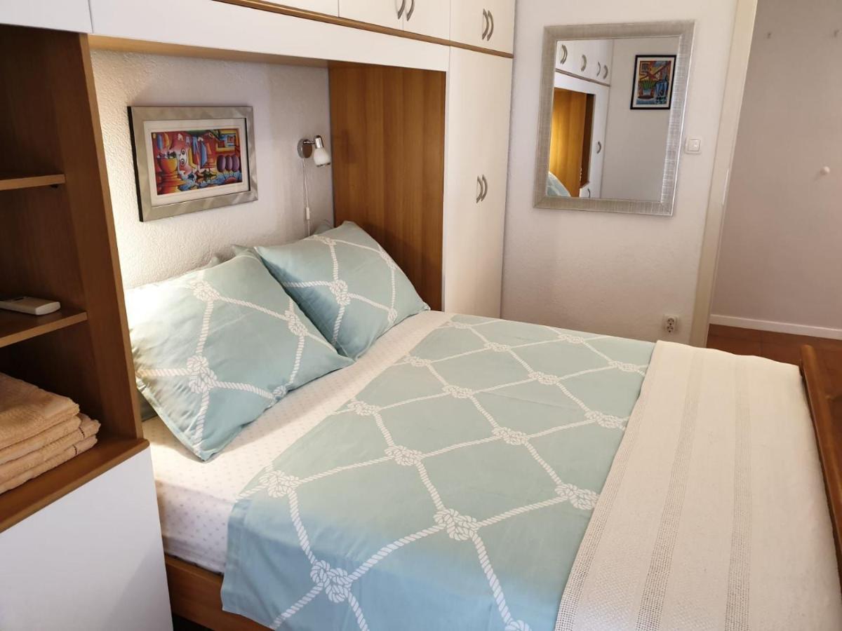 Apartments Kuzmanic Омиш Экстерьер фото