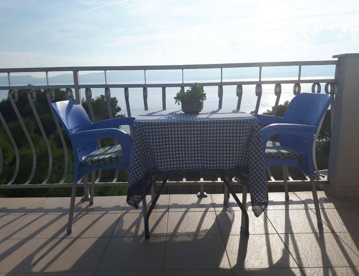 Apartments Kuzmanic Омиш Экстерьер фото