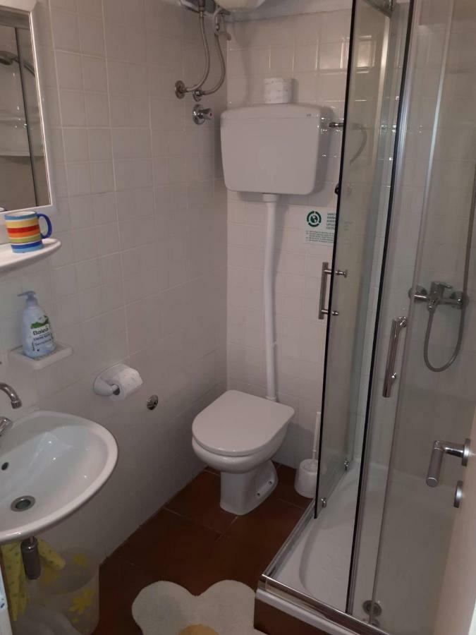 Apartments Kuzmanic Омиш Экстерьер фото