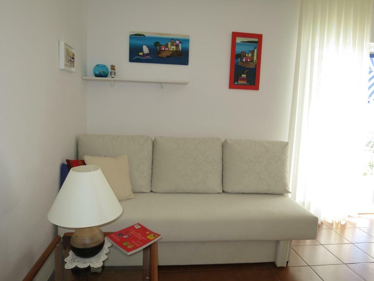 Apartments Kuzmanic Омиш Экстерьер фото